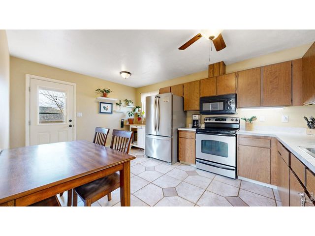 2833 Buckboard Ct, Fort Collins, CO 80521