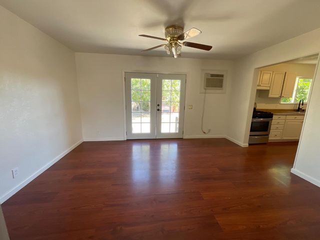 941 E E St, Oakdale, CA 95361