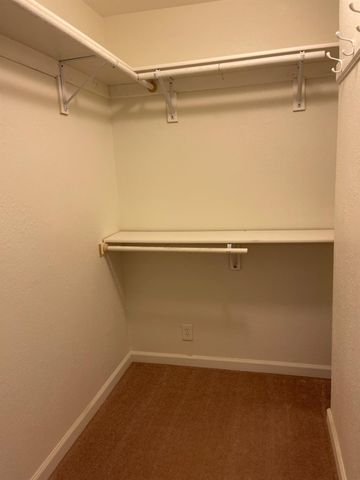 941 E E St, Oakdale, CA 95361