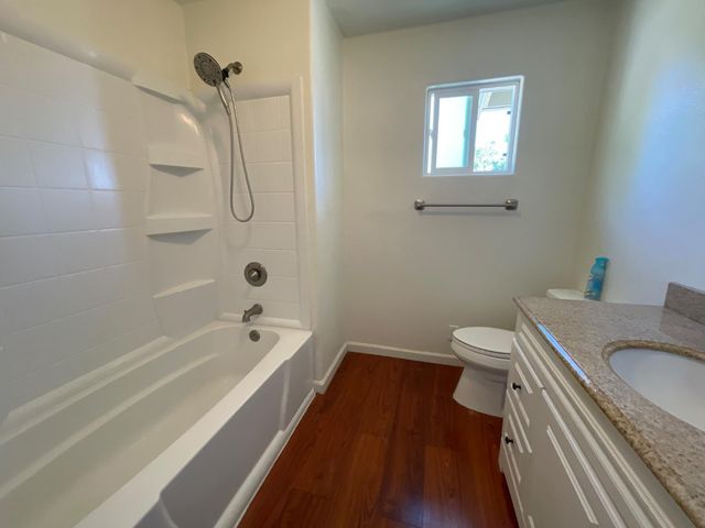 941 E E St, Oakdale, CA 95361