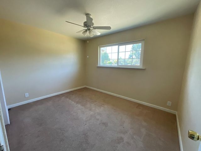 941 E E St, Oakdale, CA 95361