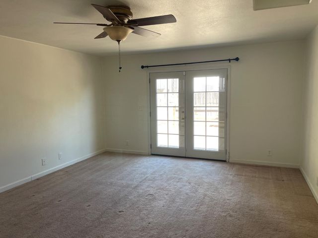 941 E E St, Oakdale, CA 95361