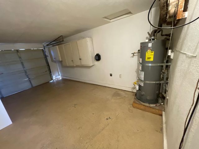 941 E E St, Oakdale, CA 95361