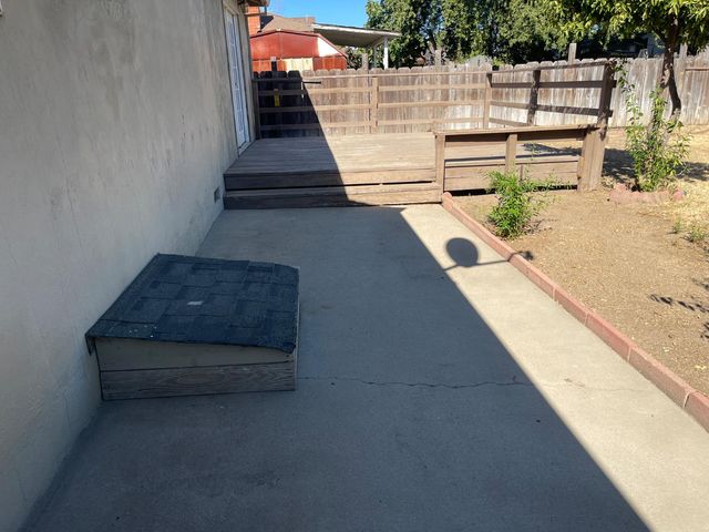 941 E E St, Oakdale, CA 95361