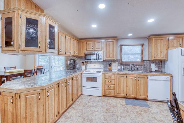 107 Red Bird, Kingsland, TX 78639