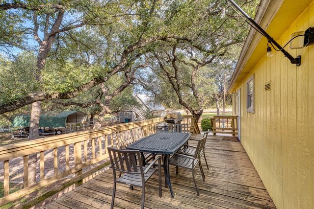 107 Red Bird, Kingsland, TX 78639