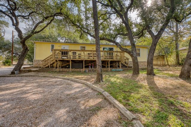107 Red Bird, Kingsland, TX 78639