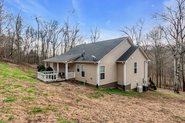 1210 Buckeye Rd, Fayetteville, TN 37334