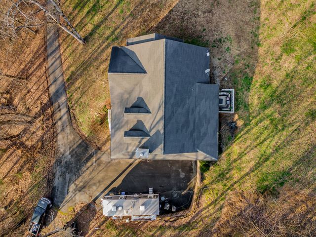 1210 Buckeye Rd, Fayetteville, TN 37334