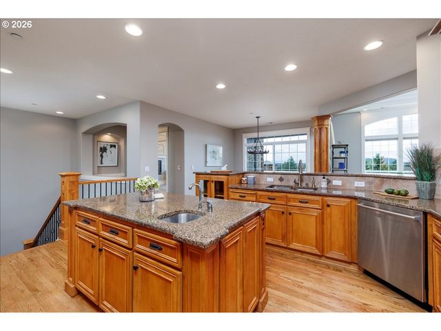 8547 Se CONSTANCE Dr, Happy Valley, OR 97086