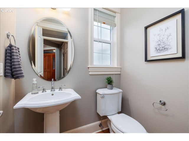 8547 Se CONSTANCE Dr, Happy Valley, OR 97086