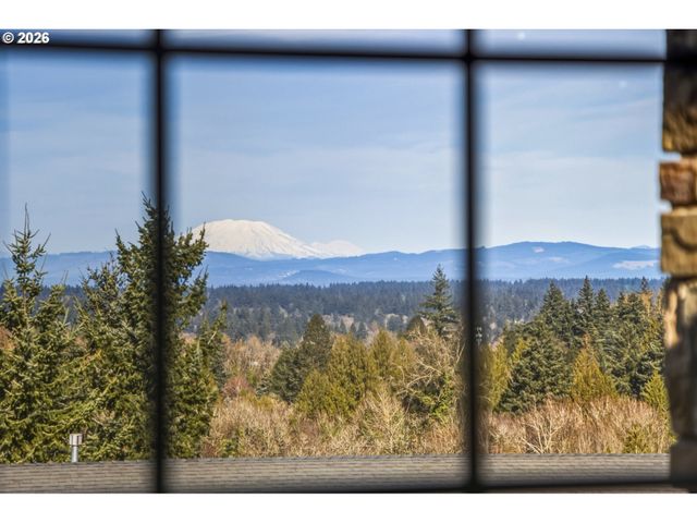 8547 Se CONSTANCE Dr, Happy Valley, OR 97086