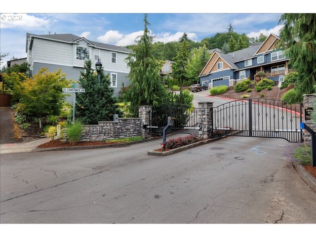 8547 Se CONSTANCE Dr, Happy Valley, OR 97086