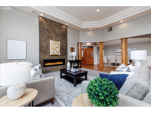 8547 Se CONSTANCE Dr, Happy Valley, OR 97086