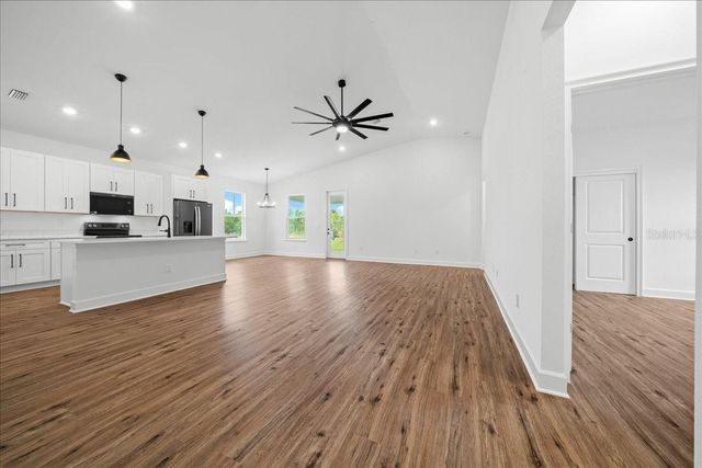 16213 PENN STATE ROAD, Weeki Wachee, FL 34614
