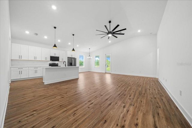 16213 PENN STATE ROAD, Weeki Wachee, FL 34614