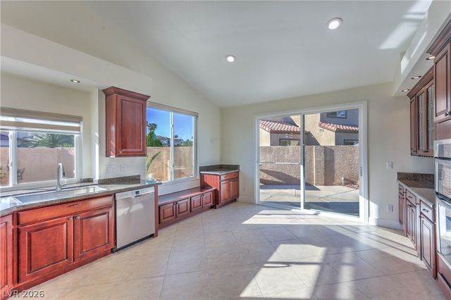 1500 Country Hollow Drive, Las Vegas, NV 89117