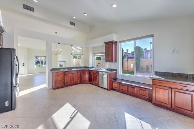 1500 Country Hollow Drive, Las Vegas, NV 89117