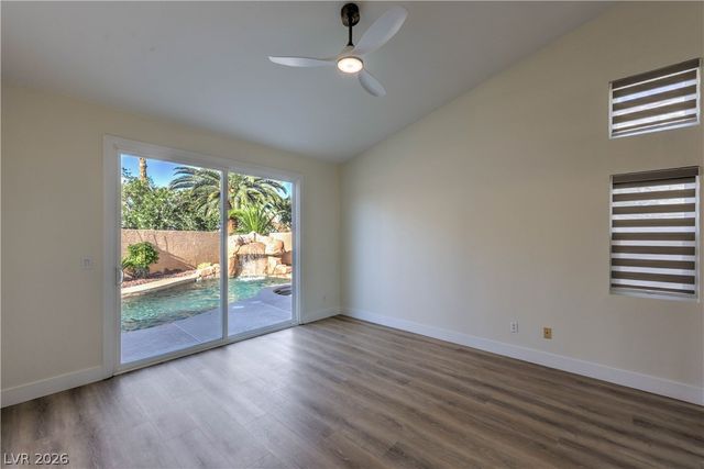 1500 Country Hollow Drive, Las Vegas, NV 89117