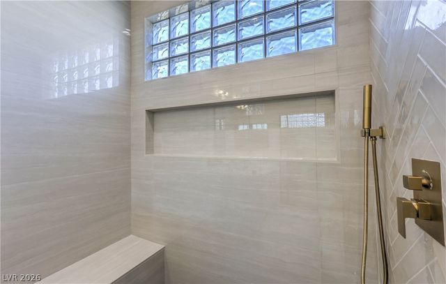 1500 Country Hollow Drive, Las Vegas, NV 89117