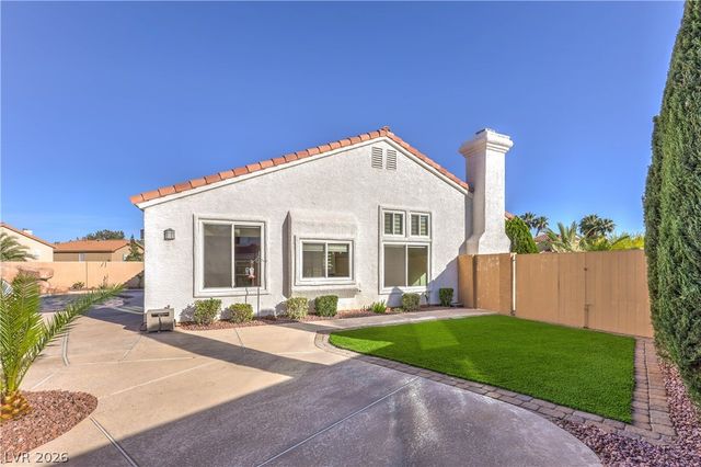 1500 Country Hollow Drive, Las Vegas, NV 89117