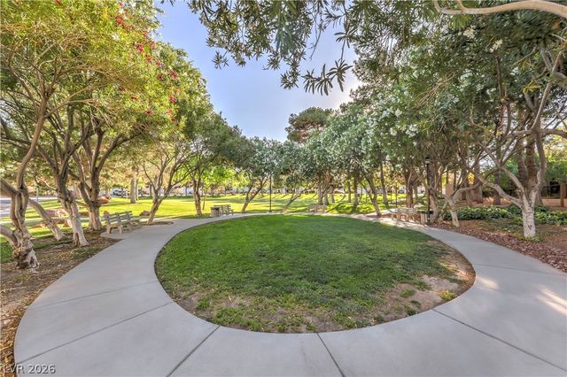 1500 Country Hollow Drive, Las Vegas, NV 89117