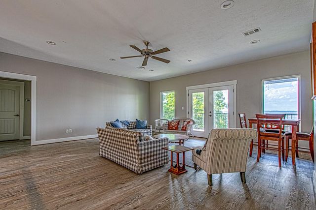 138 Pruitt Drive, Livingston, TX 77351