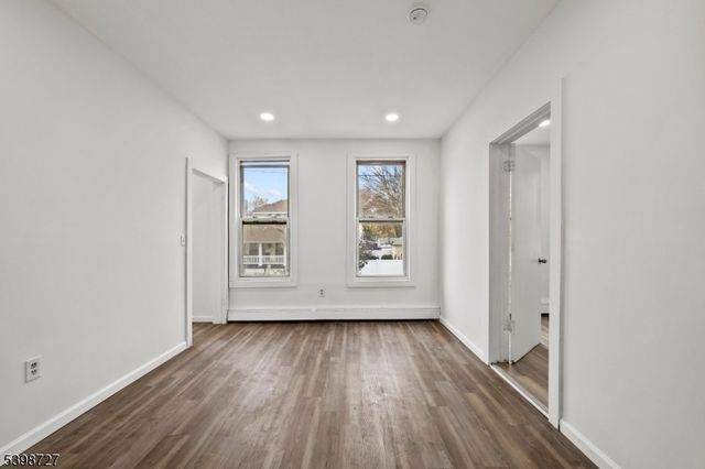 160 17Th Ave, Paterson City, NJ 07504