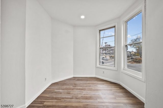 160 17Th Ave, Paterson City, NJ 07504