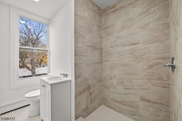 160 17Th Ave, Paterson City, NJ 07504