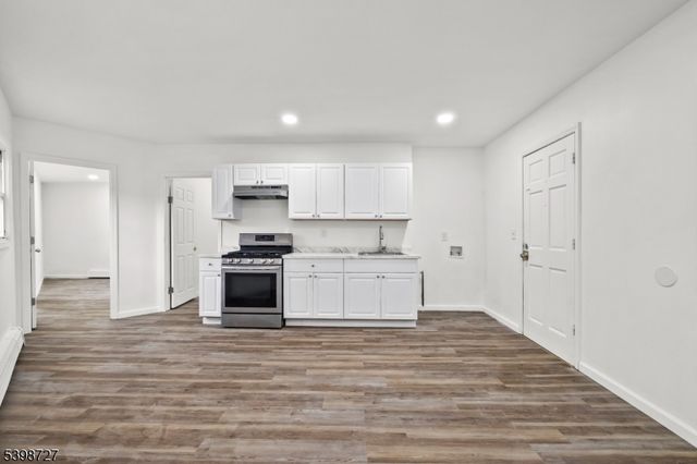 160 17Th Ave, Paterson City, NJ 07504