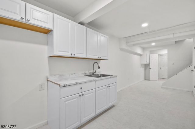 160 17Th Ave, Paterson City, NJ 07504