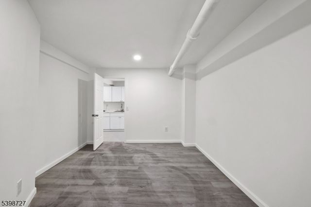 160 17Th Ave, Paterson City, NJ 07504