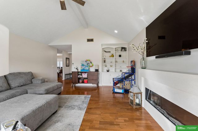S1197 N Lake Shore Drive, Fremont, NE 68025