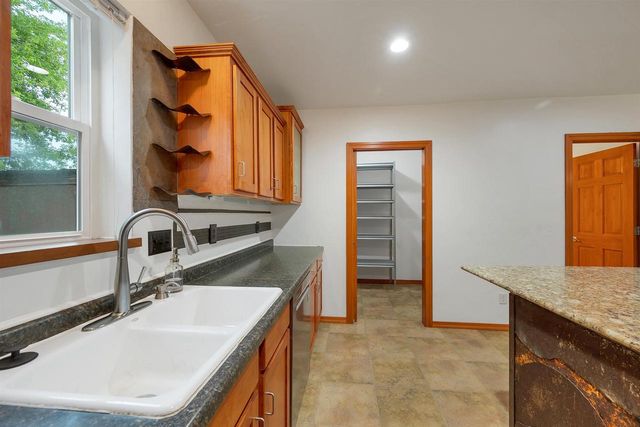 2620 BELLEVUE STREET, Green Bay, WI 54311