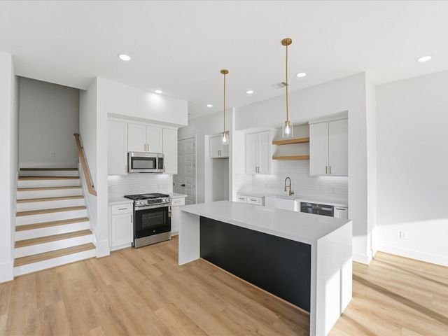 2604 Winbern Street, Houston, TX 77004