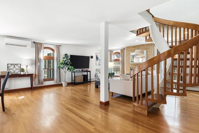 13 Pasho St, Andover, MA 01810