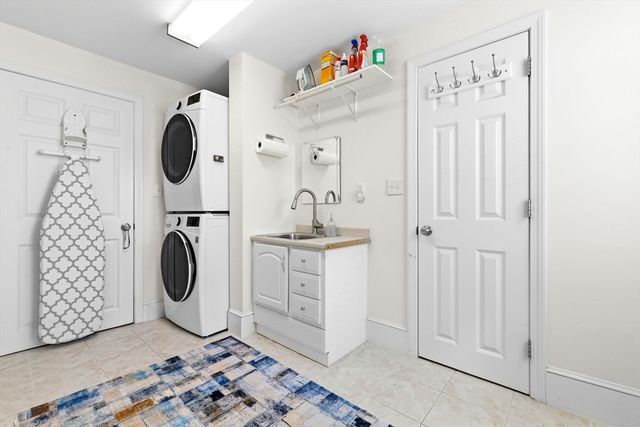 13 Pasho St, Andover, MA 01810