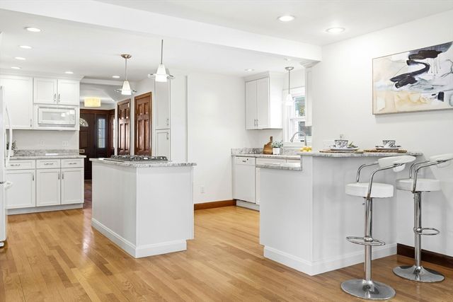 13 Pasho St, Andover, MA 01810
