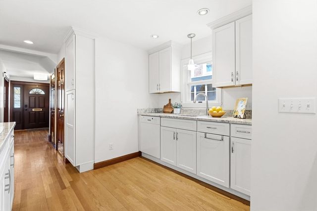 13 Pasho St, Andover, MA 01810