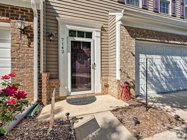 7142 Mariners Village Drive, Denver, NC 28037