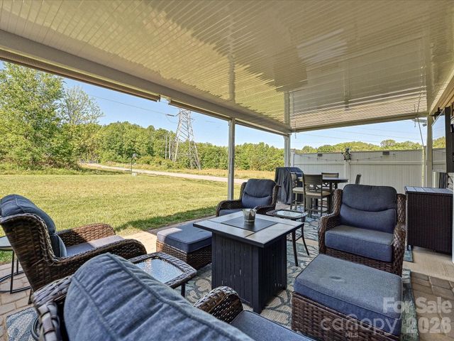 7142 Mariners Village Drive, Denver, NC 28037