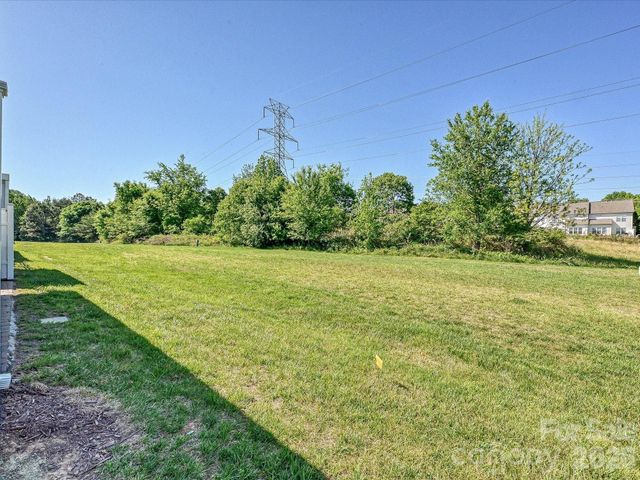 7142 Mariners Village Drive, Denver, NC 28037