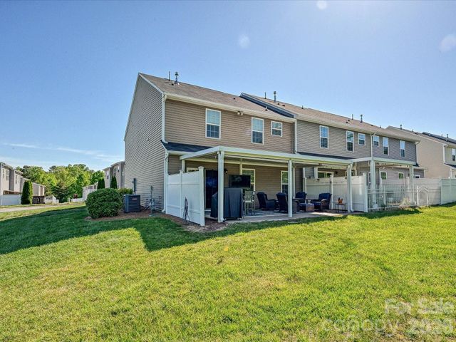 7142 Mariners Village Drive, Denver, NC 28037
