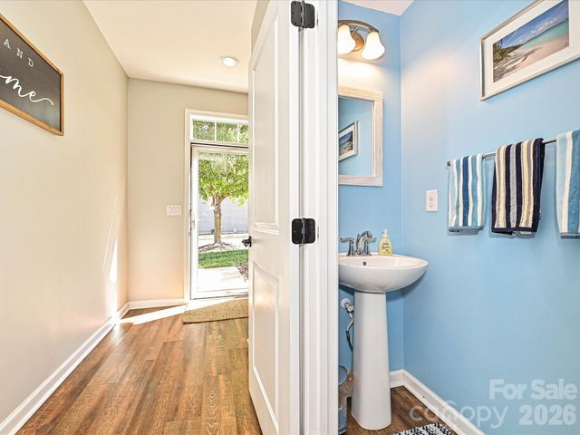 7142 Mariners Village Drive, Denver, NC 28037