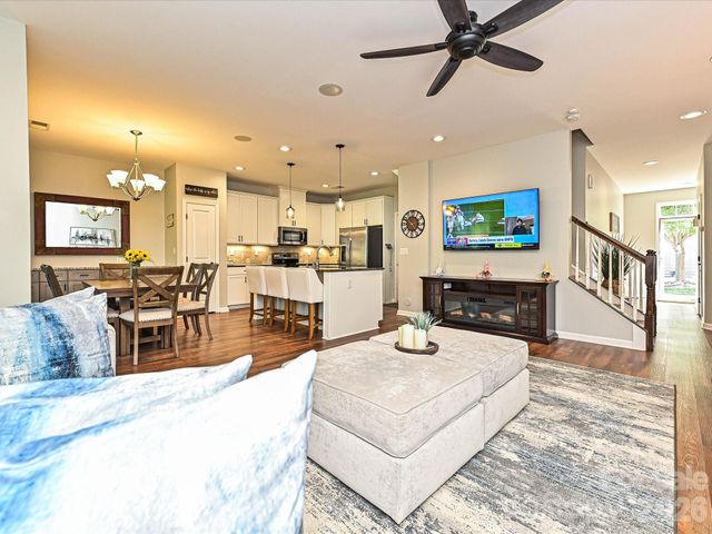 7142 Mariners Village Drive, Denver, NC 28037