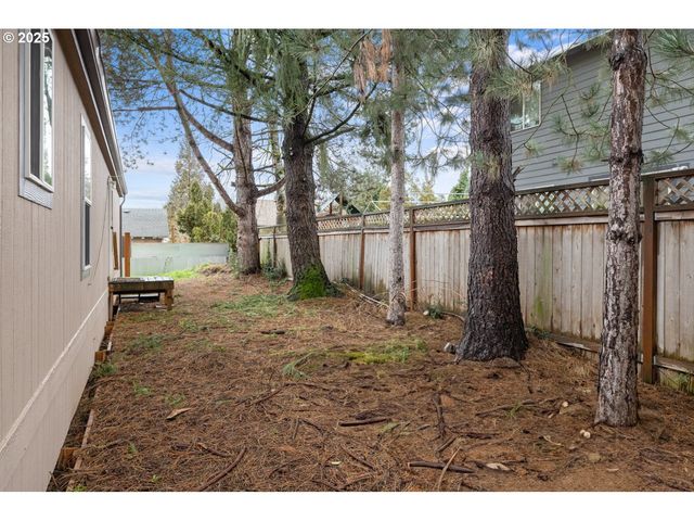 2696 Se PALMQUIST Rd, Gresham, OR 97080