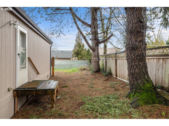 2696 Se PALMQUIST Rd, Gresham, OR 97080