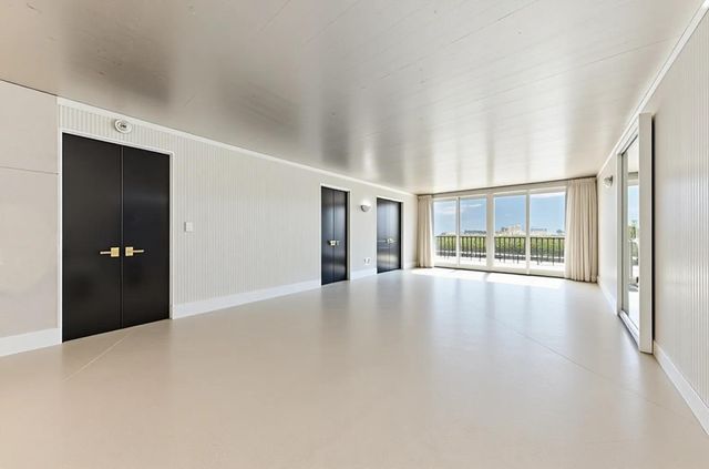 3800 Washington Road 909, West Palm Beach, FL 33405