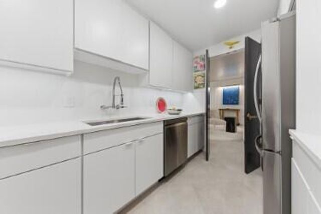 3800 Washington Road 909, West Palm Beach, FL 33405